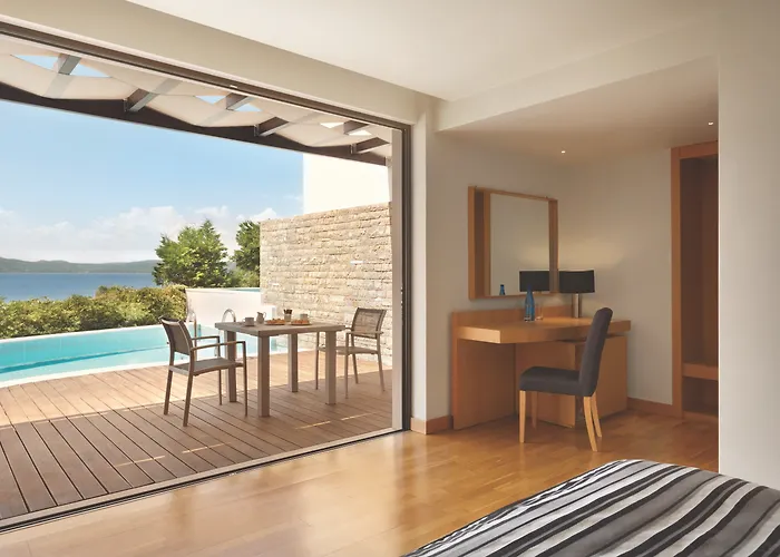 Wyndham Loutraki Poseidon Resort