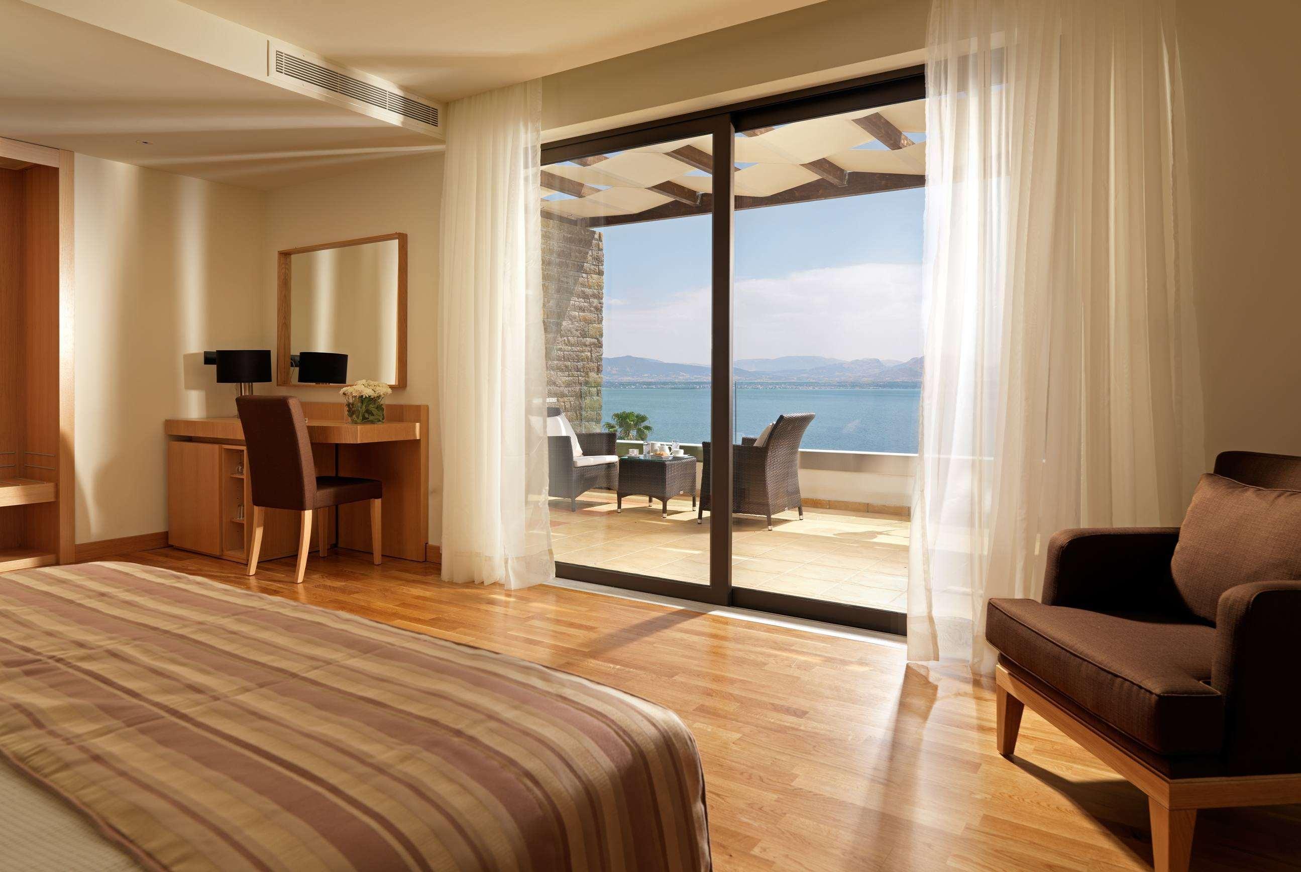 Wyndham Poseidon Hotel